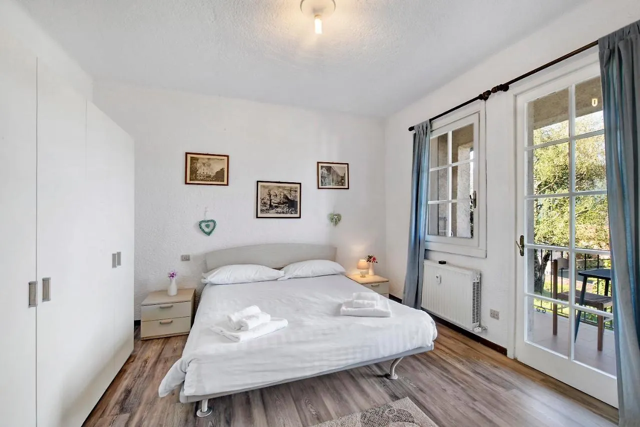 Apartment Residence I Prati Di Giussana Lierna